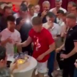 Video: Mendilibar la lía en la celebración privada del título