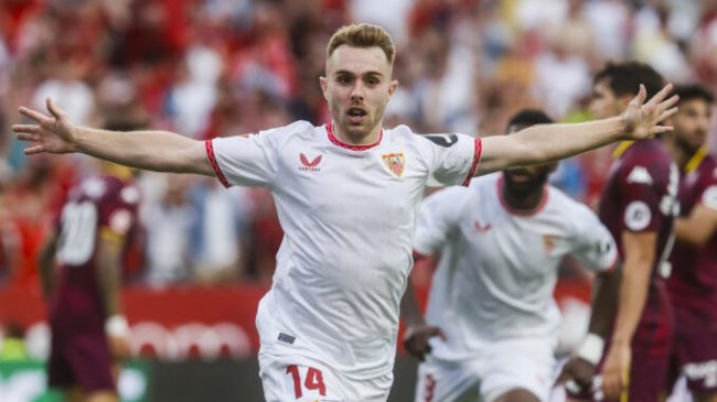 El Sevilla forzó una salida de Peque