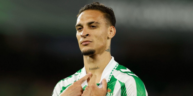 Ya hay resolución de la tarjeta roja a Antony por parte del TAD