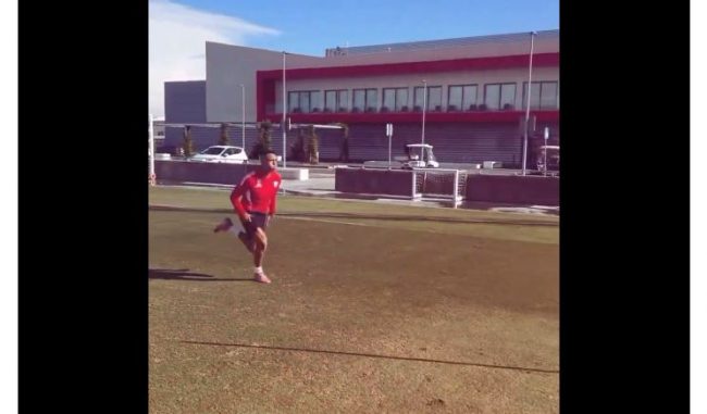 Alexis Sánchez entrenando en el Sevilla FC