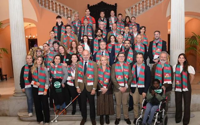 Gordillo evita a Caparrós en un acto del Ayuntamiento