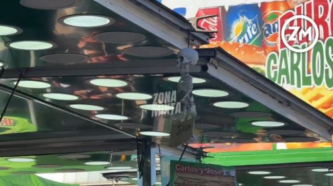 Cuelgan un esqueleto con el nombre de Jordán en lo aledaños de La Cartuja