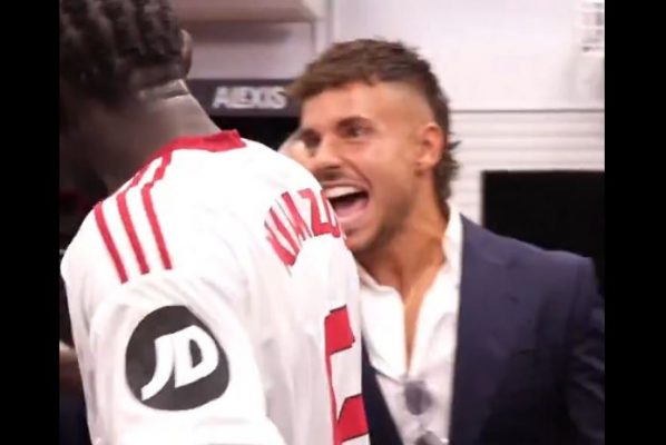 Alvaro Ferllo vestuario del Sevilla