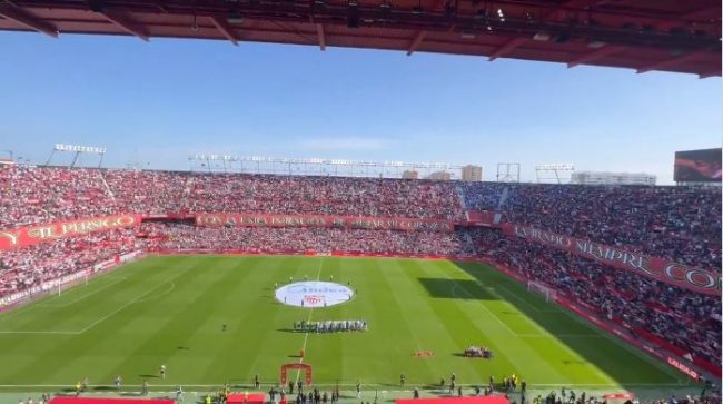Tifo Biris Norte en el Sánchez-Pizjuán