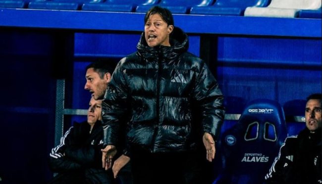 Almeyda en el banquillo