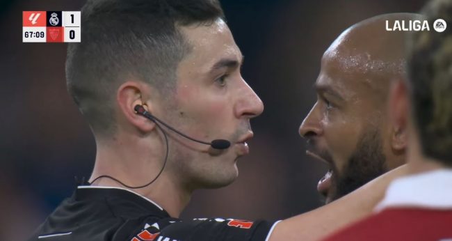 Marcao y Muñiz Ruiz discuten