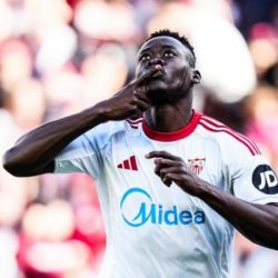 Akor Adams celebra un gol con el Sevilla