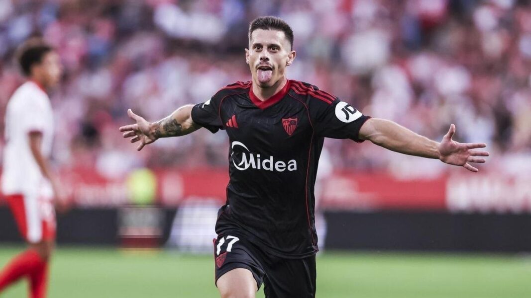 Alfon celebra gol con el Sevilla FC