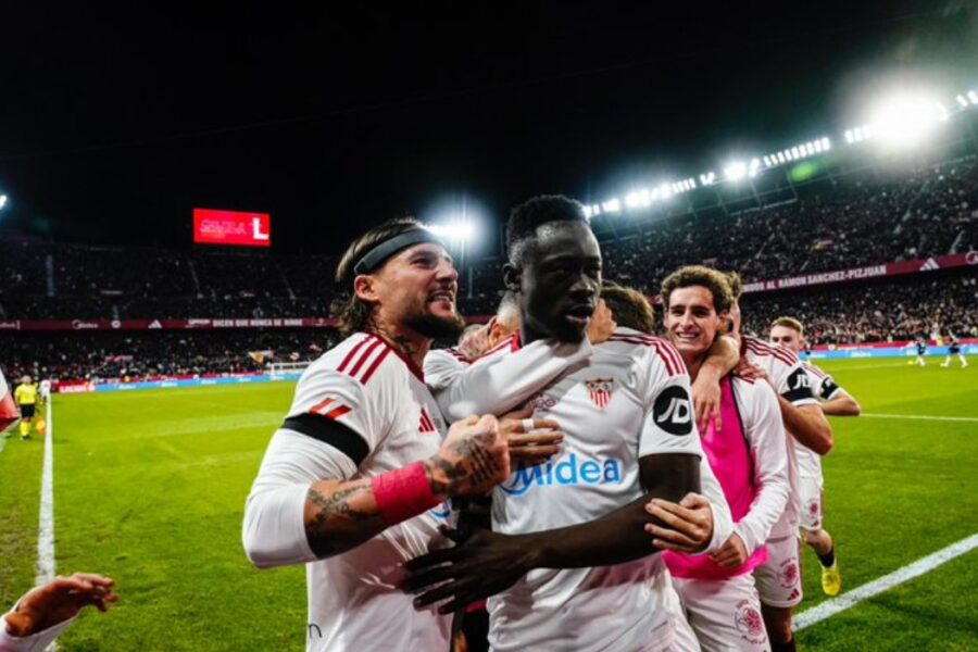 Los jugadores celebran un gol del Sevilla