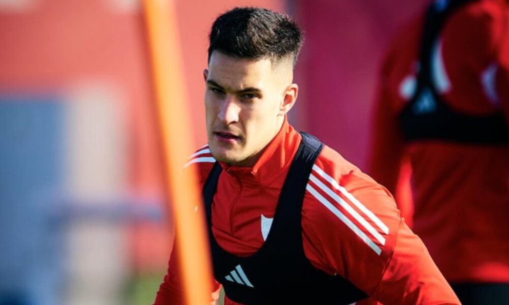 Andrés Castrin durante un entrenamiento del Sevilla FC